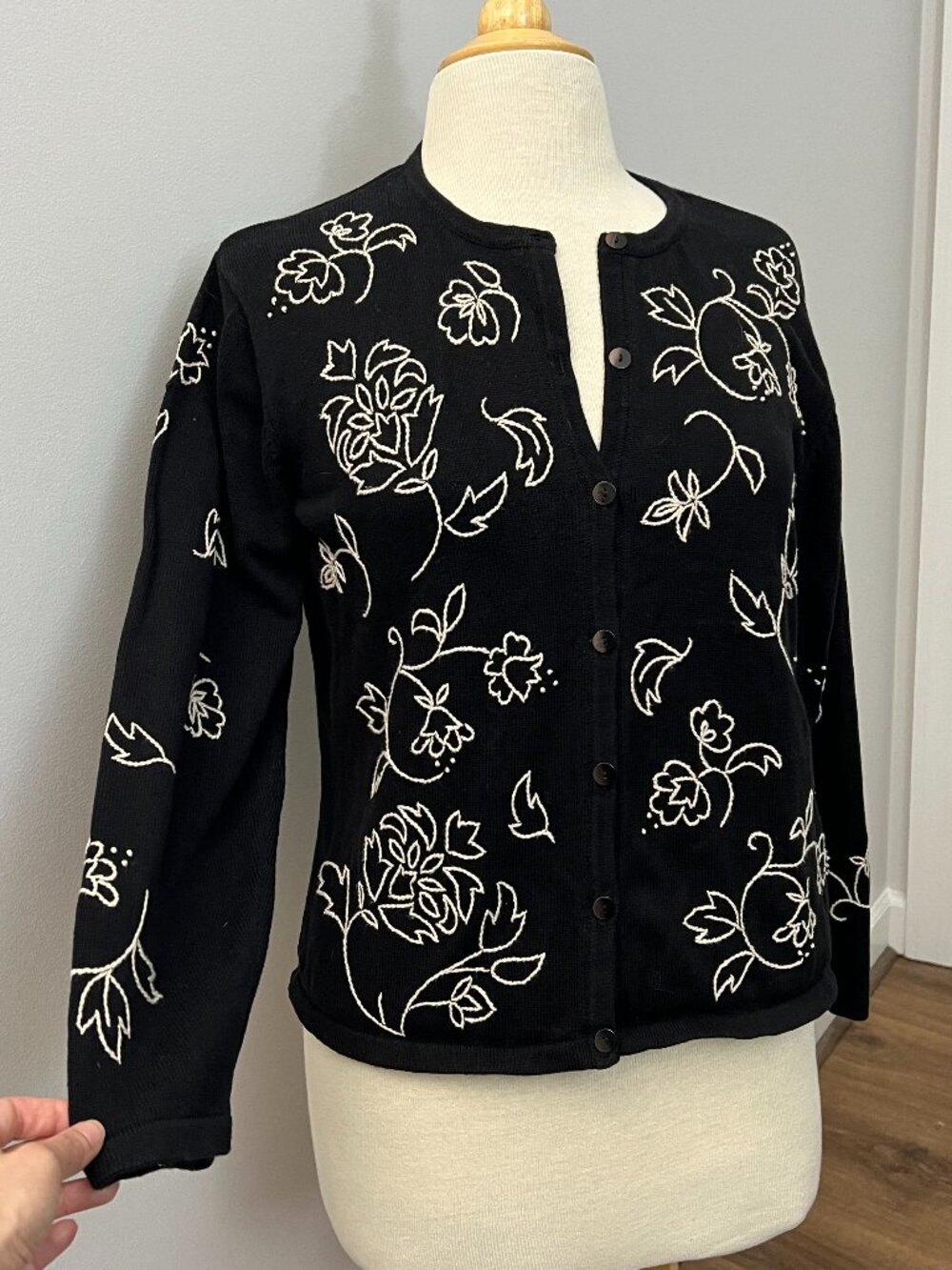 Talbots Vintage 100% Cotton Black Floral Crewel Embroidered Cardigan Sweater MP
